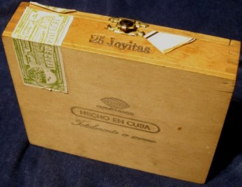 CAJA PUROS 25 JOYITAS 001 (3)